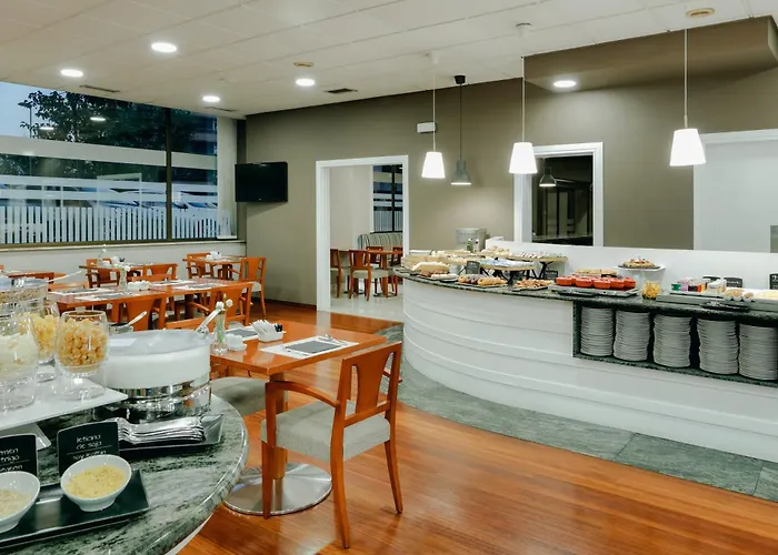 Hotel con tenis: Hesperia Vigo